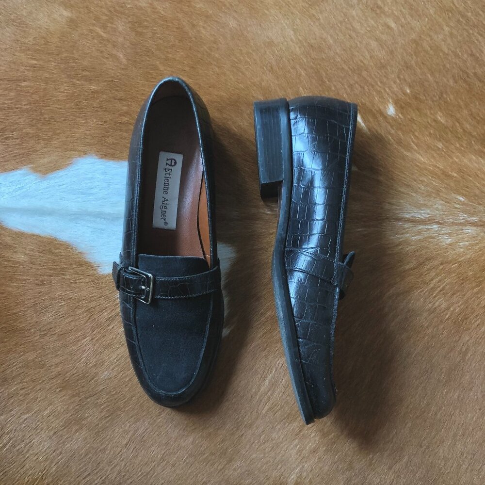 leather suede loafer low heel round toe, size 6, etienne aigner